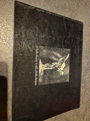 DEPLIANT BROCHURE ROLLS ROYCE SILVER SHADOW CORNICHE ENGLISH  - Immagine 1 di 4