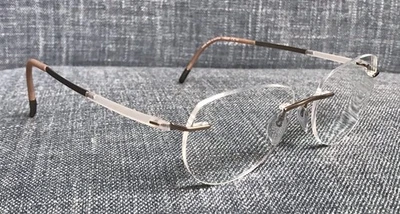 Monturas de gafas Silhouette Titan Dynamics 5540 CT titanio topo/marfil 54-17-135 Foto 1 de 4