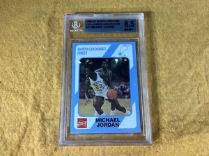 R11-77 MICHAEL JORDAN BASKETBALL KARTE - 1989-1990 NORTH CAROLINA COLLEGIATE COLL - Bild 1 von 6