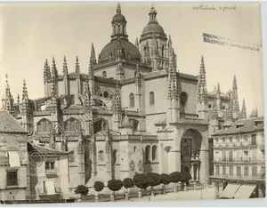 ICÓNICA Catedral de SEGOVIA, ESPAÑA 1940 De Colección Arquitectura Era FRANCO Foto de Prensa - Imagen 1 de 2