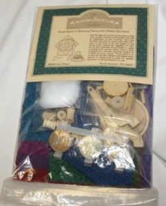 Gail Wilson Quilt in Quilting Frame & Shaker Spool Rack Miniature Doll House Kit - Picture 1 of 3