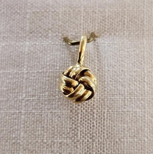Goldanhänger Knoten Verbundenheit NEU 18ct Gold 750 NEU ineinander geflochten - Picture 1 of 3