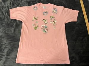 #1 VINTAGE 90'S JERZEES T-SHIRT LIGHT PINK W/ HUMMING BIRDS HEARTS SZ L LARGE - Picture 1 of 10
