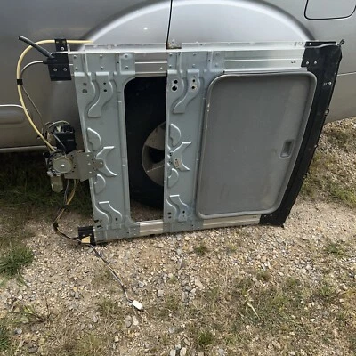 2003 CHRYSLER PT CRUISER Roof Bracket Motor Assembly EVERYTHING EXCEPT GLASS - Image 1 of 4