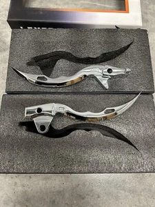 Suzuki Hayabusa Levers SUZUKI Hayabusa (99-14) TL Brake/Clutch Chrome Blade Set - Bild 1 von 3