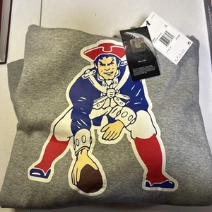 Nike New England Patriots Long Sleeve Hoodie Mens 3XL Gray Retro Logo Brand New - Picture 1 of 5
