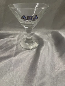 Alpha Xi Delta 5 Unzen Mini Martini Glas NEU, LIZENZIERT, KOSTENLOSER VERSAND - Bild 1 von 2