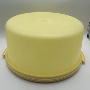 TUPPERWARE Giant 42c Canister Double Pie Taker Cake Keeper Carrier Yellow - Picture 1 of 3