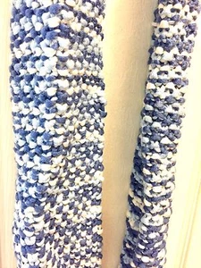 Berry Stitch Blue & White Handmade Knit Scarf - Picture 1 of 2