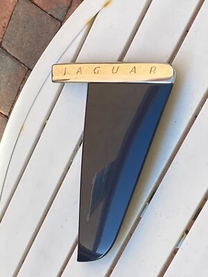 Jaguar XF 2012-2015 delantero derecho (lado del pasajero) guardabarros moldura ventilación ¡OEM! Foto 1 de 4