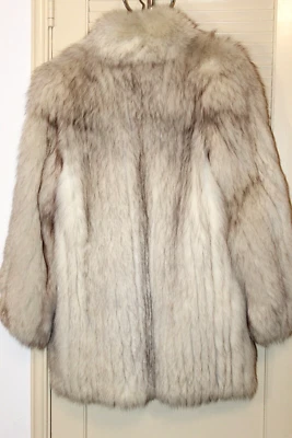 Piel de Zorro Berlín Blanco y Gris Talla Med/2 Bolsillos Sin Monograma ni Mancha Foto 1 de 4