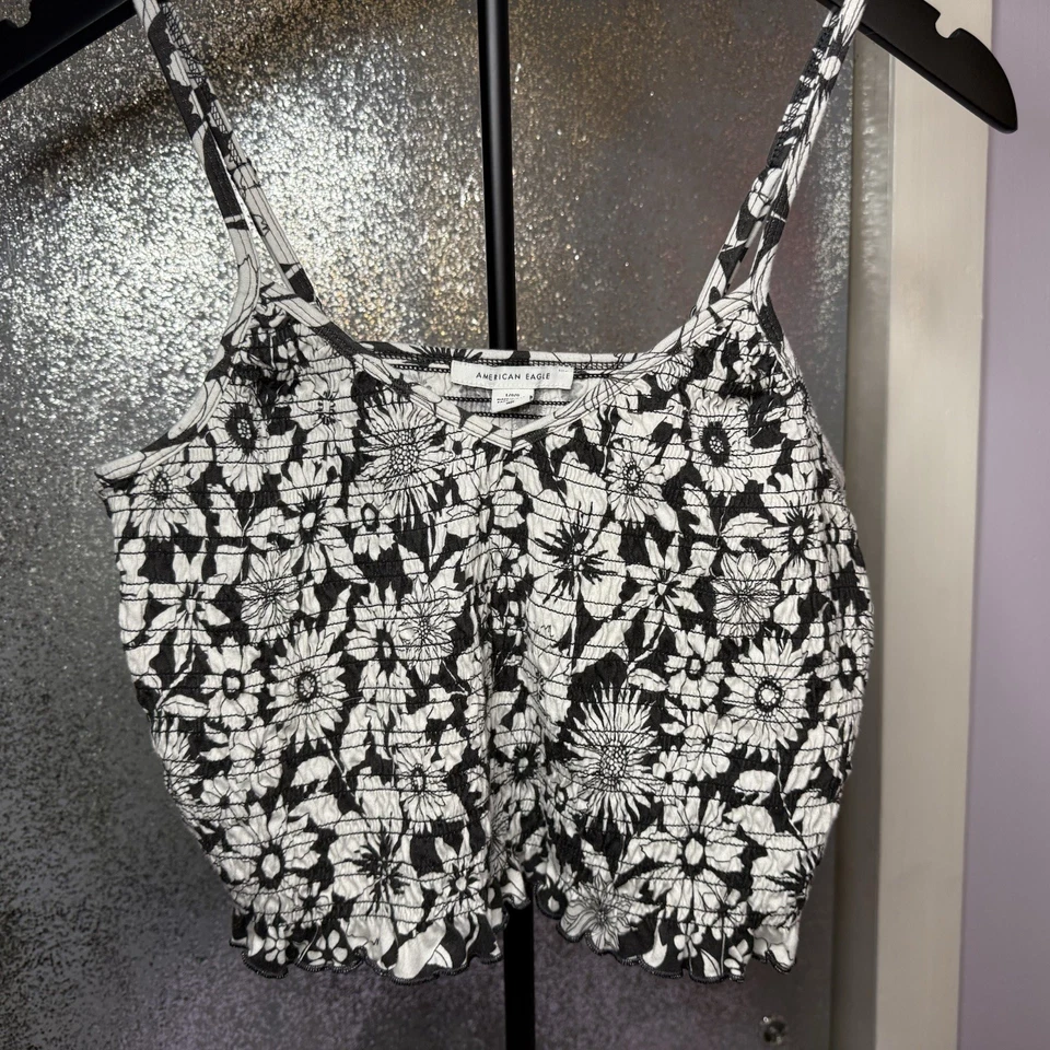 Топ без рукавов American Eagle женский L черный с цветочным узором со сборками укороченный Cami - Изображение 1 из 4