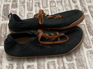 Astral Loyak Water Shoes Size 10 Athletic Minimalist Barefoot Sneakers Black - Picture 1 of 9