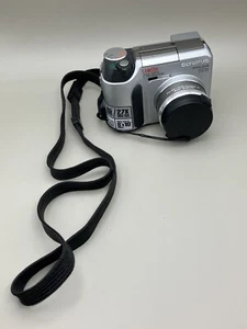OLYMPUS CAMEDIA C-700 Ultra Zoom 2.1MP Digital Camera from Japan 64mb SD - Picture 1 of 19