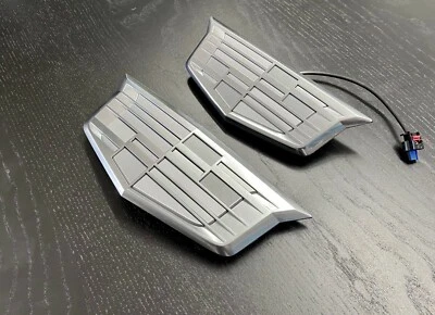 Juego emblema Escalade Platinum para 2021, 2022, 2023, 2024 Foto 1 de 4