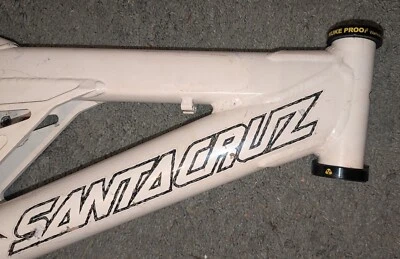 VINTAGE SANTA CRUZ SUPER 8 DOWNHILL MOUNTAIN BIKE FRAME AND REAR WHEEL 16" SMALL - Image 1 of 4