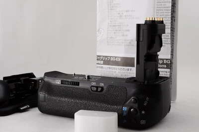 MINT Genuine Canon BG-E9 Battery Grip for 60D Camera w/Case Manual Japan - Image 1 of 4