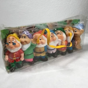 VTG Disney Snow White & The Seven Dwarfs 5" Bath Toys Set w/ Case, New SLEEPY - Picture 1 of 16