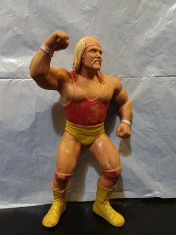Vintage WWF LJN Superstars 1988 Red Shirt Hulk Hogan Wrestling Figure Y1 Cover