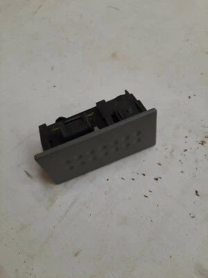 Оригинальная ручка защелки отсека перчаточного ящика для Dodge Avenger 2008 2009 2010 годов выпуска - Изображение 1 из 2