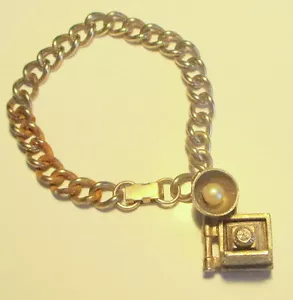 VINTAGE 50ER JAHRE KLAPP BLITZ KAMERA KETTE ARMBAND - Bild 1 von 1