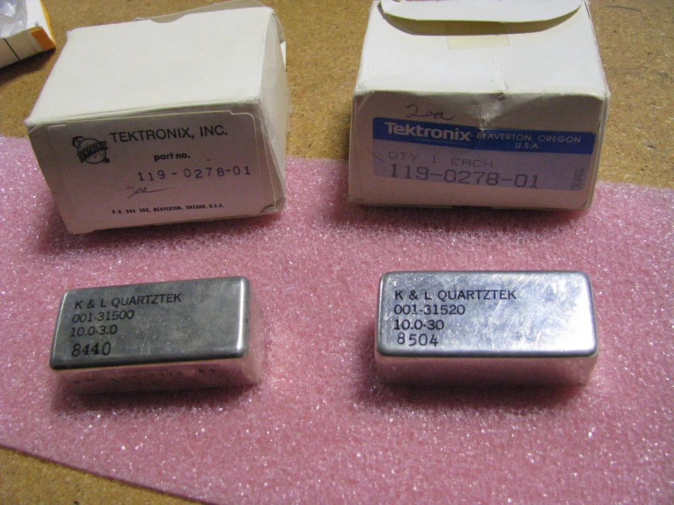 TEKTRONIX FILTER BAND PASS # 10.0-3.0  NSN: 5915-01-023-9202 # 119-0278-01 - Image 1 of 2