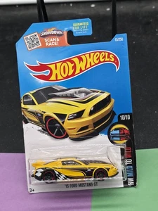 2016 HOT WHEELS 2013 ‘13 FORD MUSTANG GT Yellow Muscle Car 65/250 Brand New - Picture 1 of 2