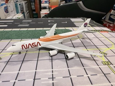 JC Wings 1:400 NASA B747-8F nave espacial de EE. UU. líneas aéreas espaciales modelo personalizado fundido a presión Foto 1 de 4