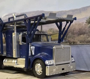 New Ray Peterbilt Longhauler Car Transporter Scale 1:32  Large  - Picture 1 of 12