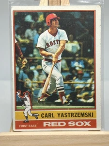 1976 Topps - Carl Yastrzemski #230 Boston Red Sox 1b HOF - Picture 1 of 2