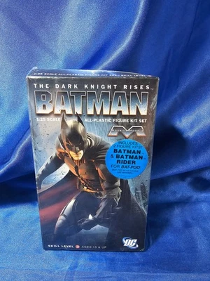 Moebius The Dark Knight Rises: Batman 1:25 Scale All Plastic Figure Kit Set - Image 1 of 4