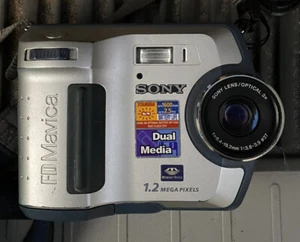 Sony Mavica MVC-FD100 1.2MP Digital Camera - Metallic silver, Untested - Picture 1 of 3