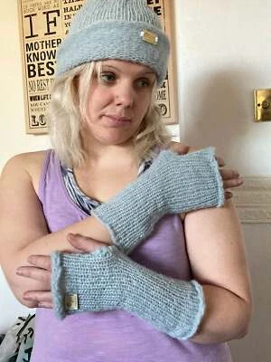 Conjunto Adultos, Lujo Bebé Alpaca y Real Morera Seda Guantes Hechos a Mano Gorro Sombrero Foto 1 de 4