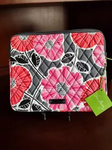NWT Vera Bradley Tablet Sleeve in Cheery Blossoms 14275 170 CO - Picture 1 of 2