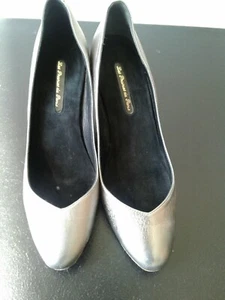 Les Prairies de Paris Size 38EUR/8US Silver Pump Heels - Picture 1 of 8