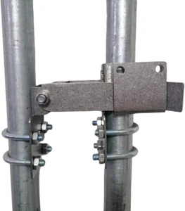 Chain Link Strong Arm Double Gate Latch for 1-3/8"- Latches Two Gates Together w - Picture 1 of 12
