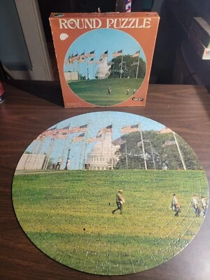 View From The Reflection Room Of The Whitehouse Fairchild Round 19" Puzzle - Image 1 of 4