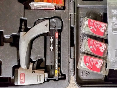 Pistola grapadora Foto 1 de 2