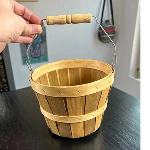 Mini Fall- Rustic Cottagecore- Mini Apple Basket with Handle- good vtg preowned - Picture 1 of 3