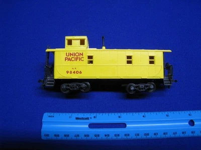 HO Scale Lionel Union Pacific Caboose - Freight Train - Image 1 of 4
