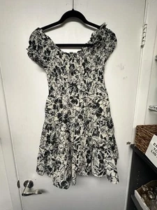 Vestido Floral American Eagle Calado al Hombro Negro Marfil Talla Pequeña ¡NUEVO CON ETIQUETAS! - Imagen 1 de 6