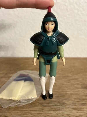 Personaje Mulan con armadura y falda Disney Mulan 4,5” figura de acción juguete de plástico Foto 1 de 4
