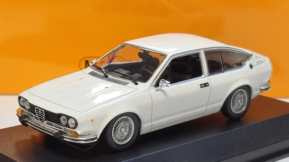 MINICHAMPS Maxichamps Alfa Romeo Gtv Blanc 1976 1/43 940120121