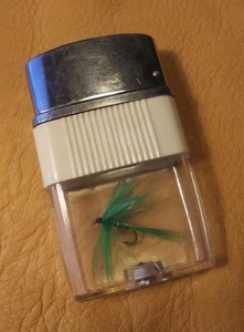Vintage Flip Top Clear Lighter With Green Fishing Fly Japan Very Clean - Picture 1 of 7