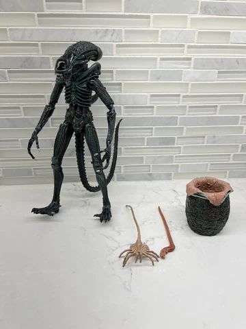 NECA Ultimate Aliens Blue Warrior Alien Xenomorph 7" Scale Figure Loose Complete Cover