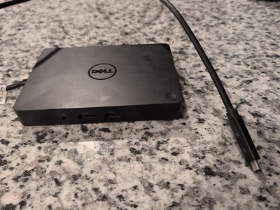 Estación de acoplamiento Dell WD15 USB-C para computadora portátil Foto 1 de 4