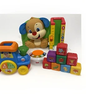Fisher-Price Laugh and Learn Puppy’s First Words Motorized Train & Smart Blocks - Picture 1 of 11