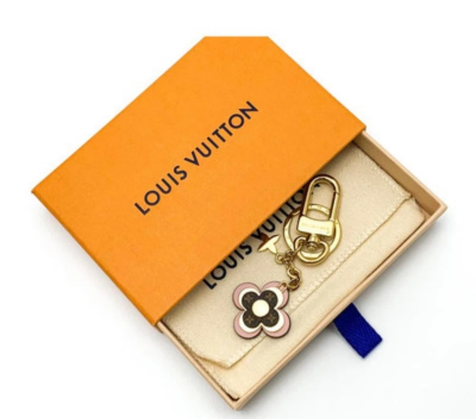 Louis Vuitton Bolso Flores Florecientes Cadena Dije Llavero Dorado Foto 1 de 4