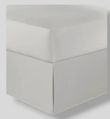 Falda de cama Nautica lisa a medida con esquina dividida, completa - blanca Foto 1 de 3