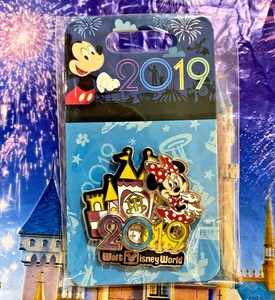 💘 Prendedor Walt Disney World Minnie Mouse It's A Small World 2019 WDW 2019 con fecha - Imagen 1 de 4